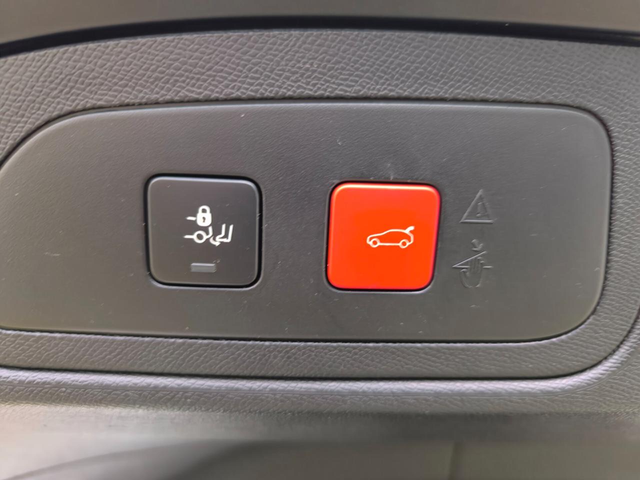 DS 7 PERFORMANCE LINE++1.5 HDI FULL LED/NAV/ TETTO