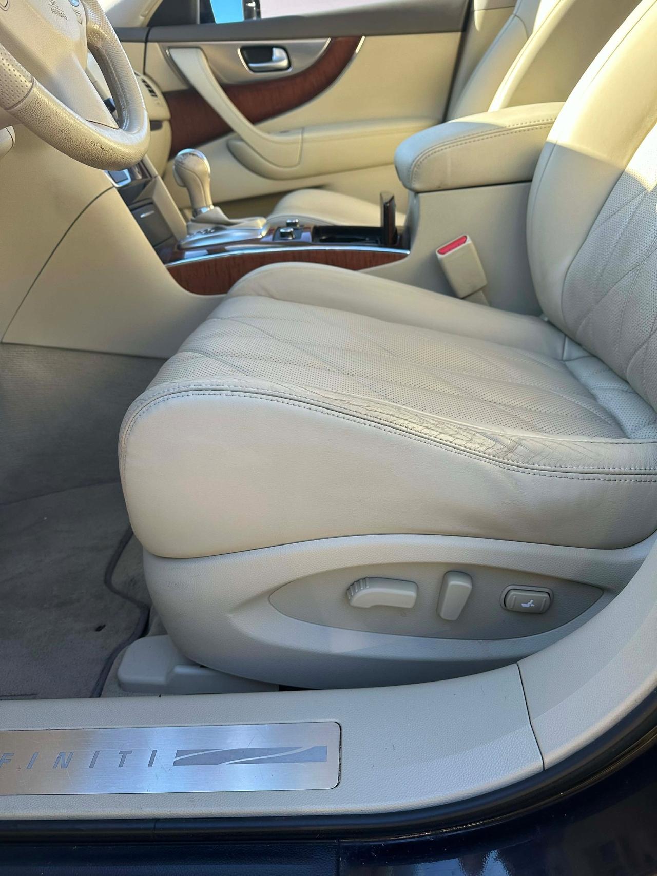 Infiniti FX30d S PREMIUM KMCERT UNICOPR GARANZ