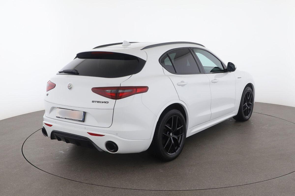 Alfa Romeo Stelvio 2.2 Turbodiesel 210 CV AT8 Q4 Veloce