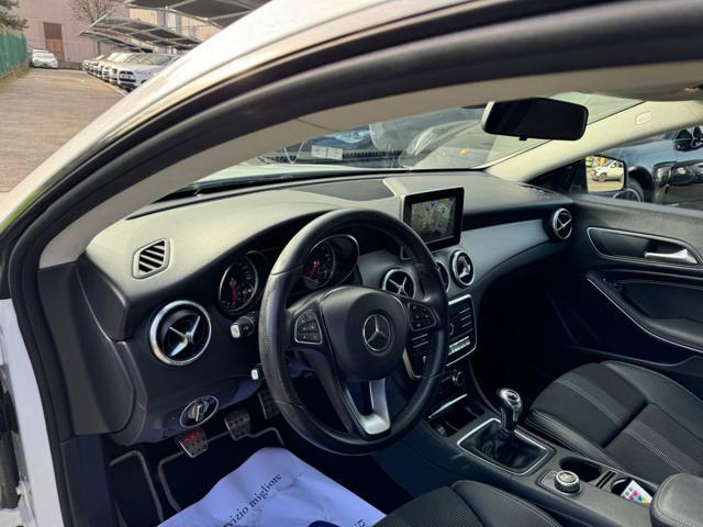 MERCEDES-BENZ CLA 180 d Sport Plus NAVI+RETR.