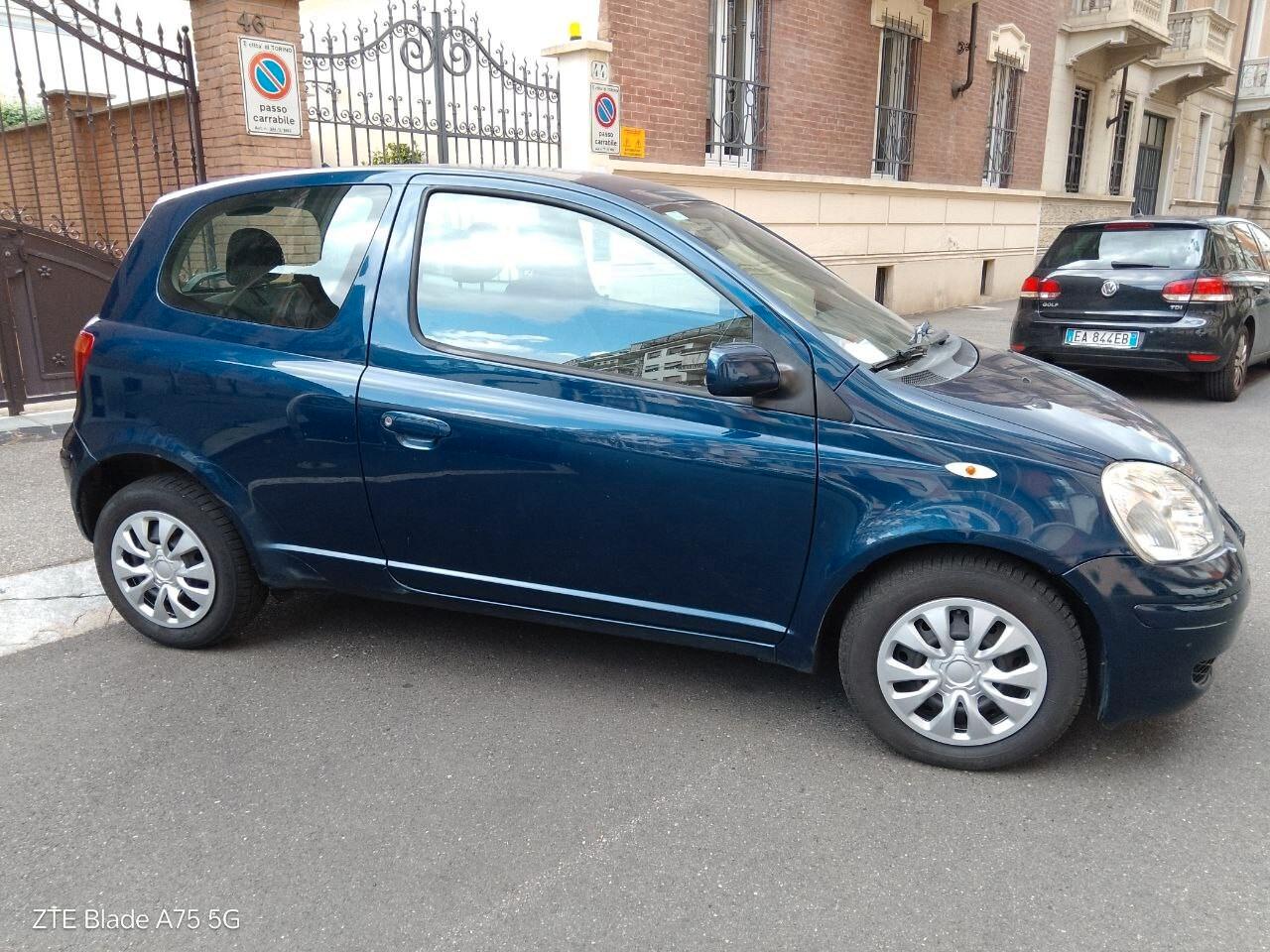 Toyota Yaris 1.0i 16V 3 porte
