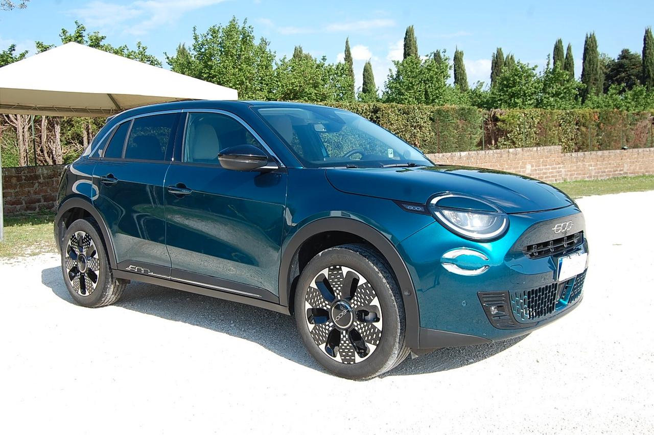 Fiat 600 Hybrid 110 CV DCT MHEV La Prima