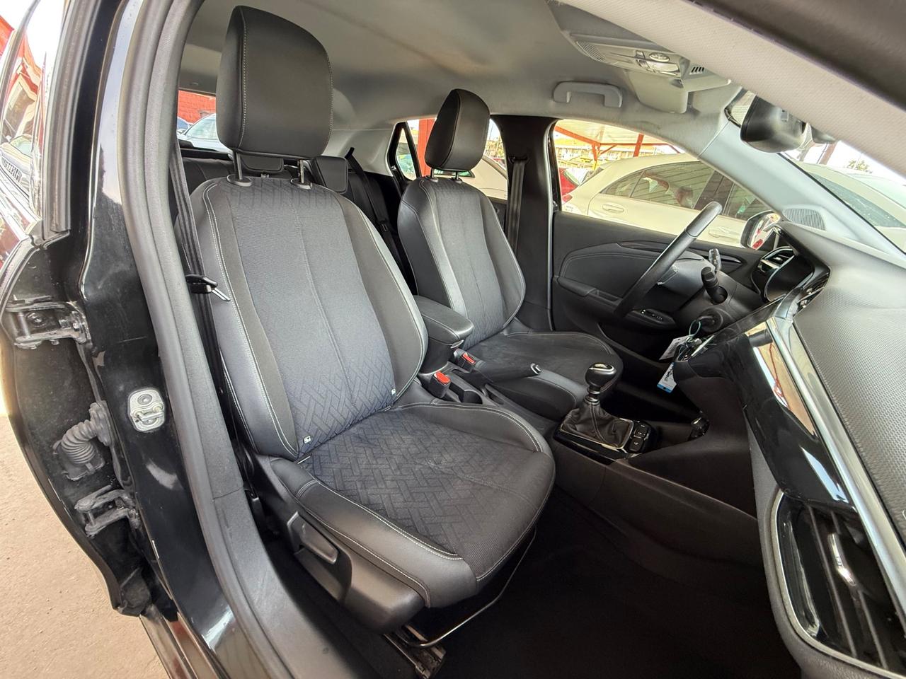 Corsa 1.2 Design-b-color-unipro-rate-garanzia