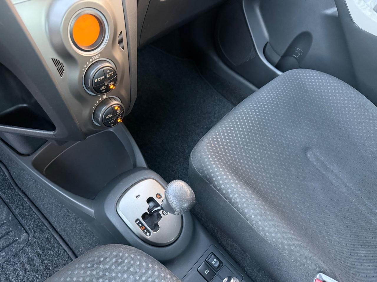 Toyota Yaris 1.4 D-4D 90 cv 2011 Automatica