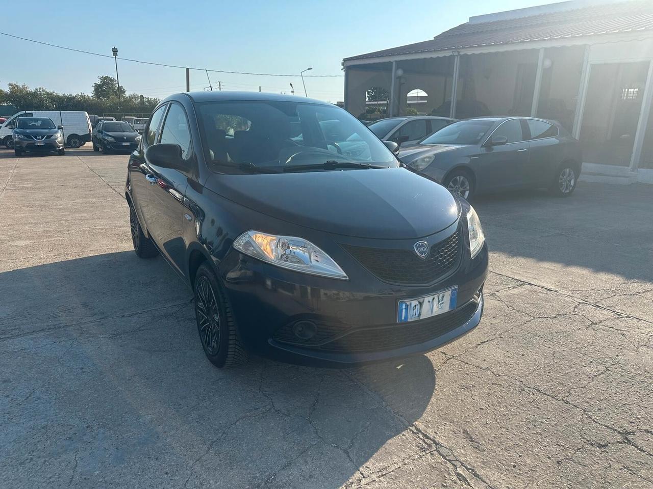 Lancia Ypsilon 1.2 69 CV 5 porte Gold