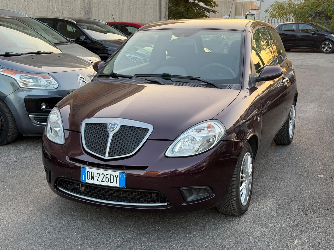 Lancia Ypsilon 1.2 Versus