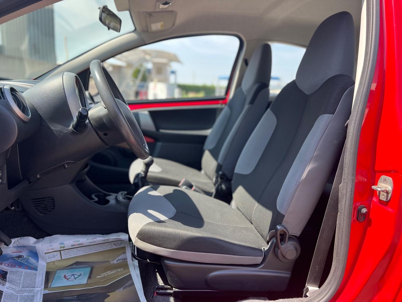 Peugeot 107 1.0 68CV 3p. SOLI 25.000KM