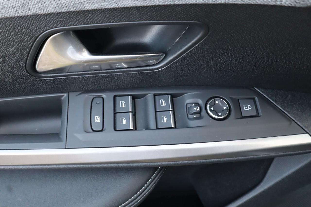 PEUGEOT Nuova 3008 1.2cc Hybrid 145cv E-DCS6 GT
