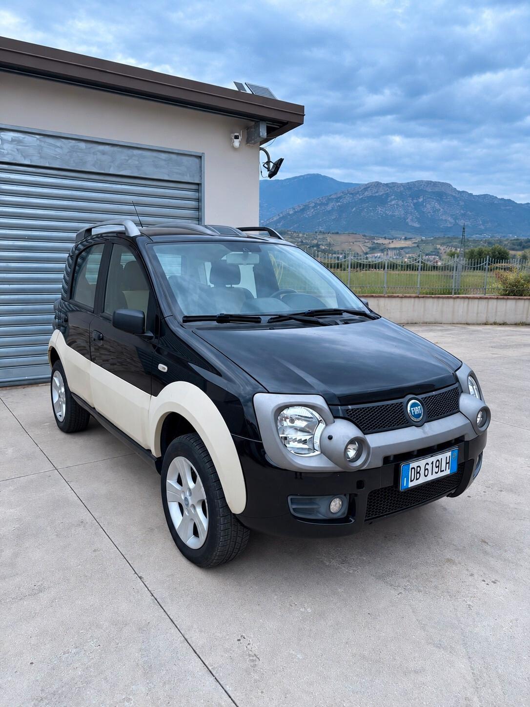 Fiat Panda Cross 4x4 1.3 MJT - gancio traino