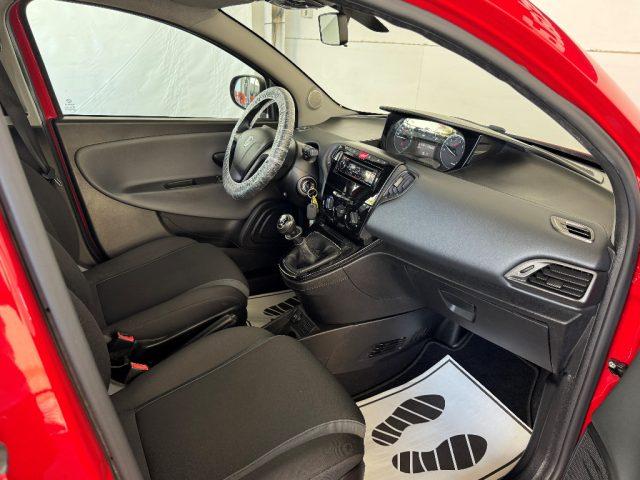 LANCIA Ypsilon 1.2 69 CV 5 porte Platinum