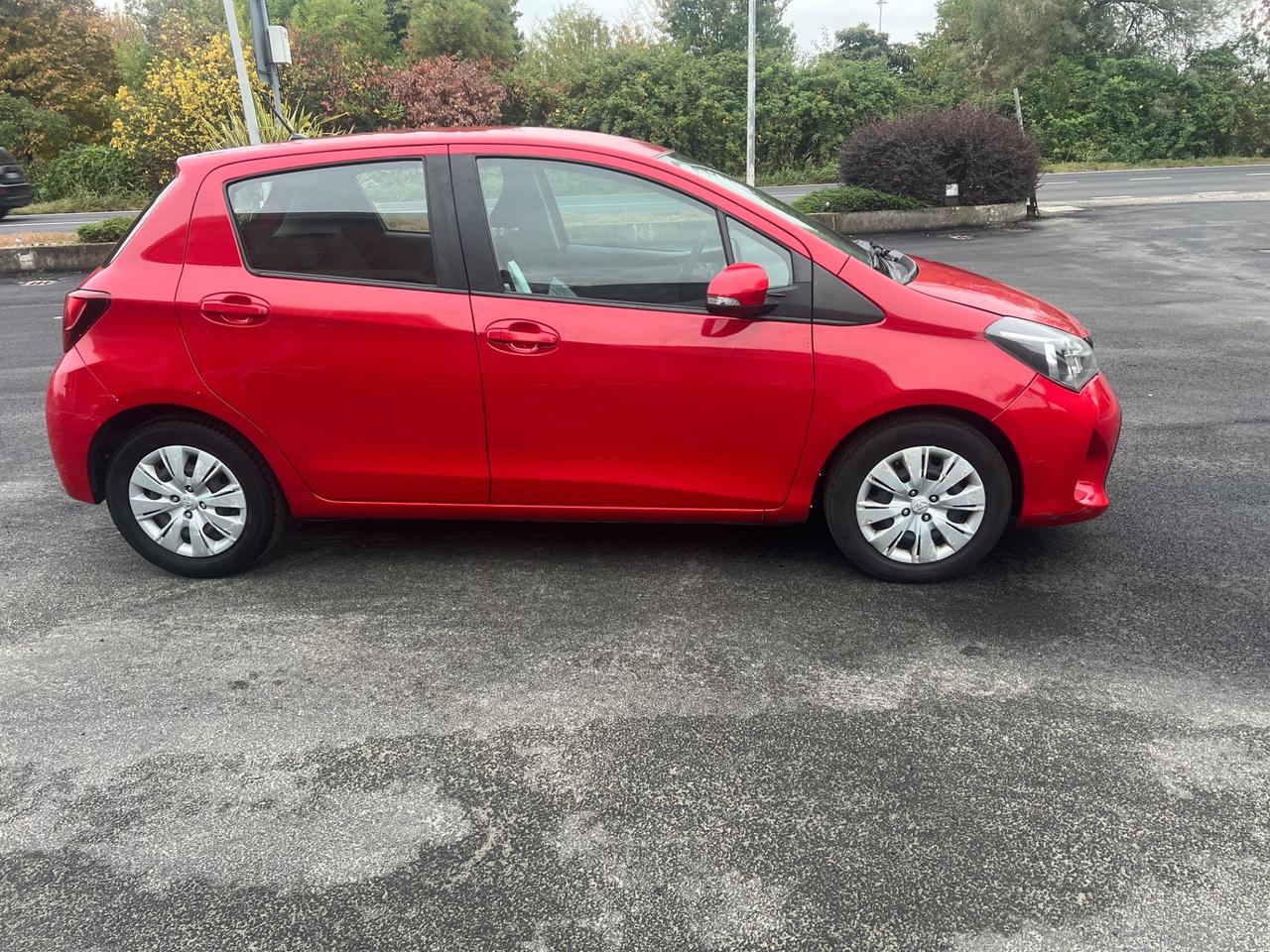 Toyota Yaris 1.0 5 porte Lounge