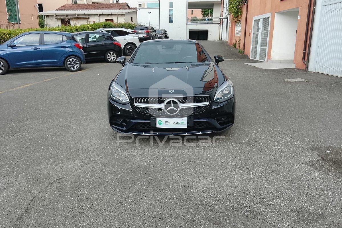 MERCEDES SLC 180 AMG line