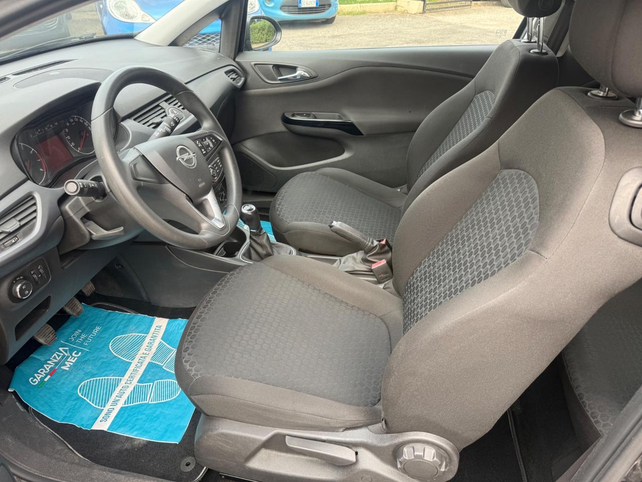 Opel Corsa 1.2 Coupé b-Color