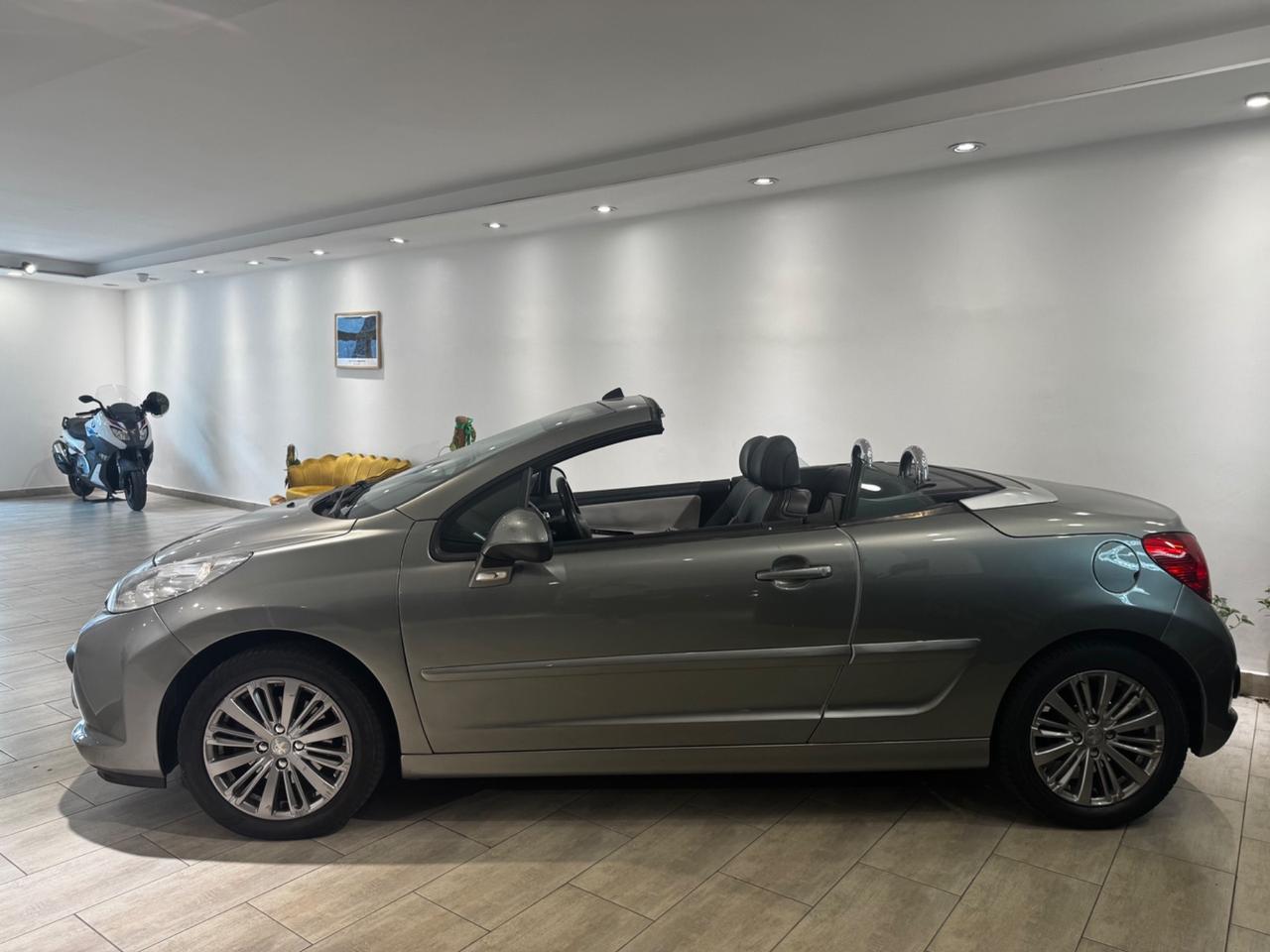 Peugeot 207 1.6 VTi 120CV CC Roland Garros