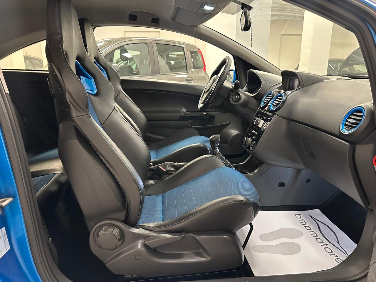 Opel Corsa 1.6 T 192CV 3 porte OPC