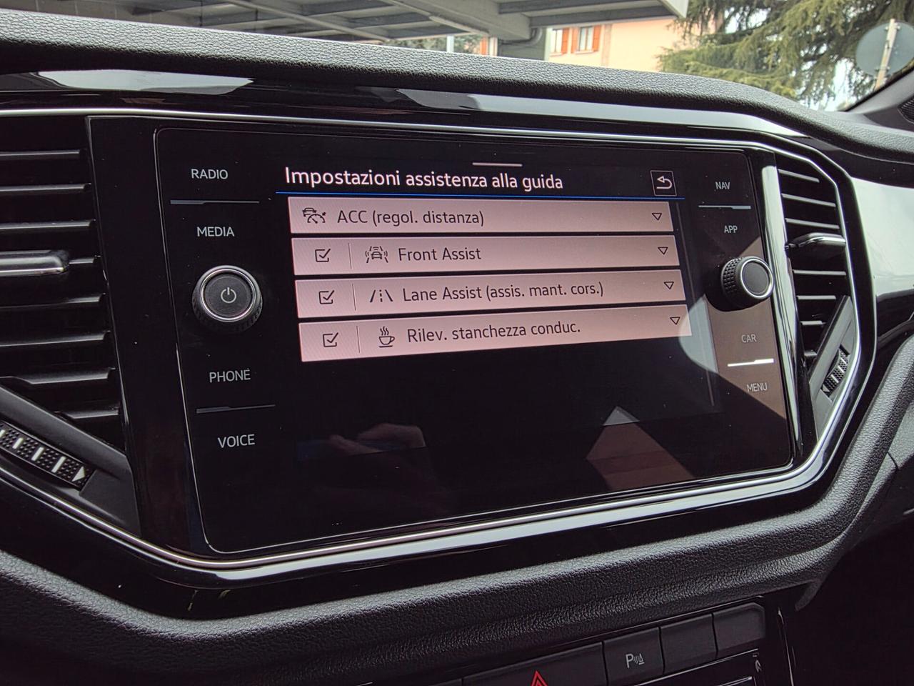 Volkswagen T-Roc 1.5 TSI 150cv Style / FULL LED + 18"