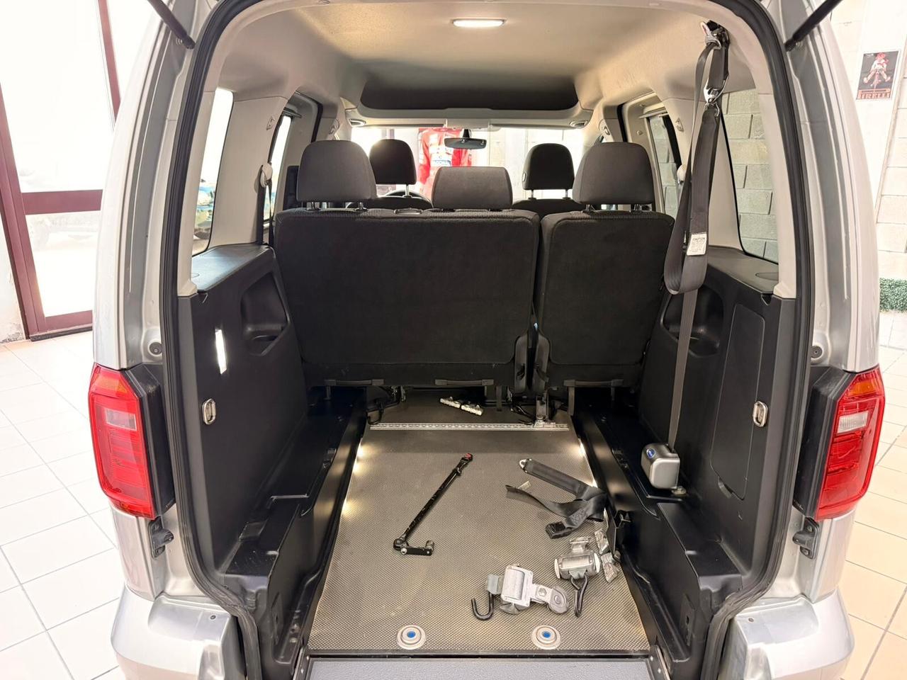 Volkswagen Caddy 2.0 TDI 102 CV - TRASPORTO DISABILI