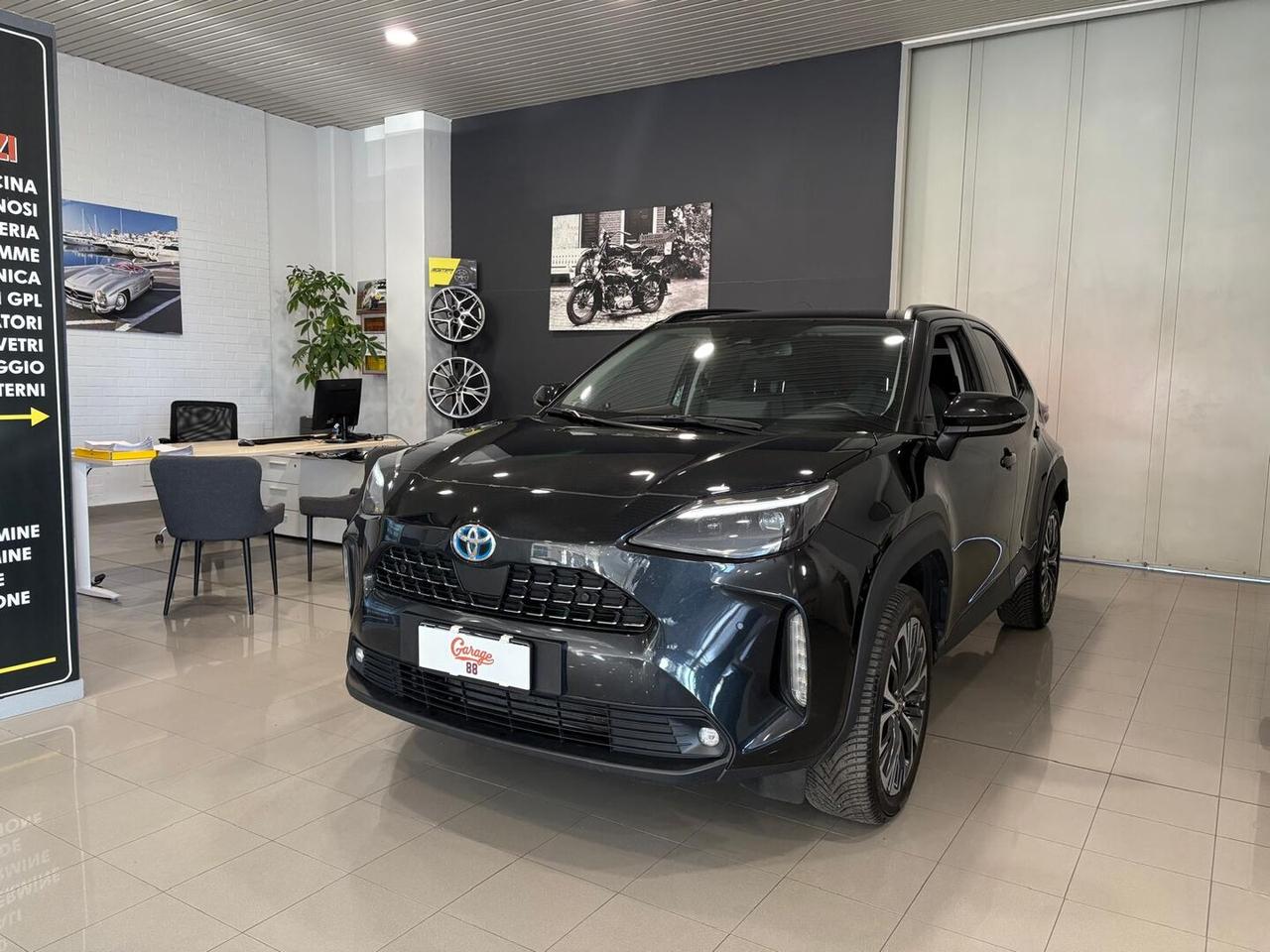 Toyota Yaris Cross 1.5h Lounge fwd 116cv e-cvt