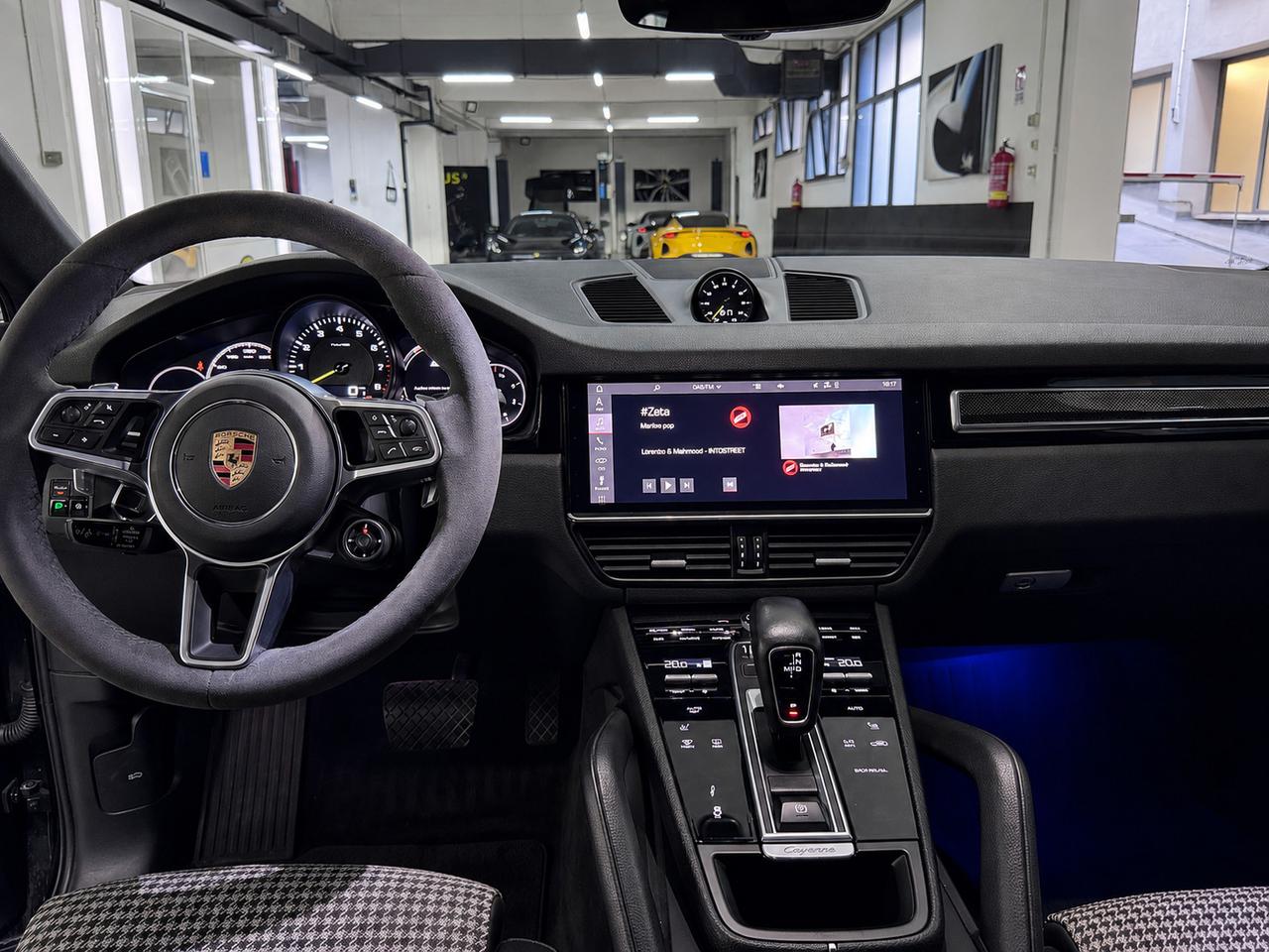 Porsche Cayenne Coupe 3.0 e-hybrid tiptronic