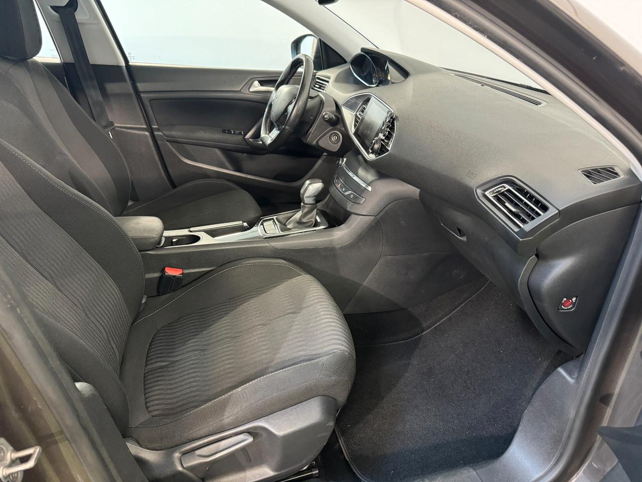 Peugeot 308 BlueHDi S&S EURO6 SW AUTOMATIC.