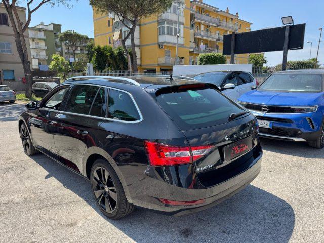 SKODA Superb 2.0 TDI EVO 150 CV SCR DSG Wagon Executive