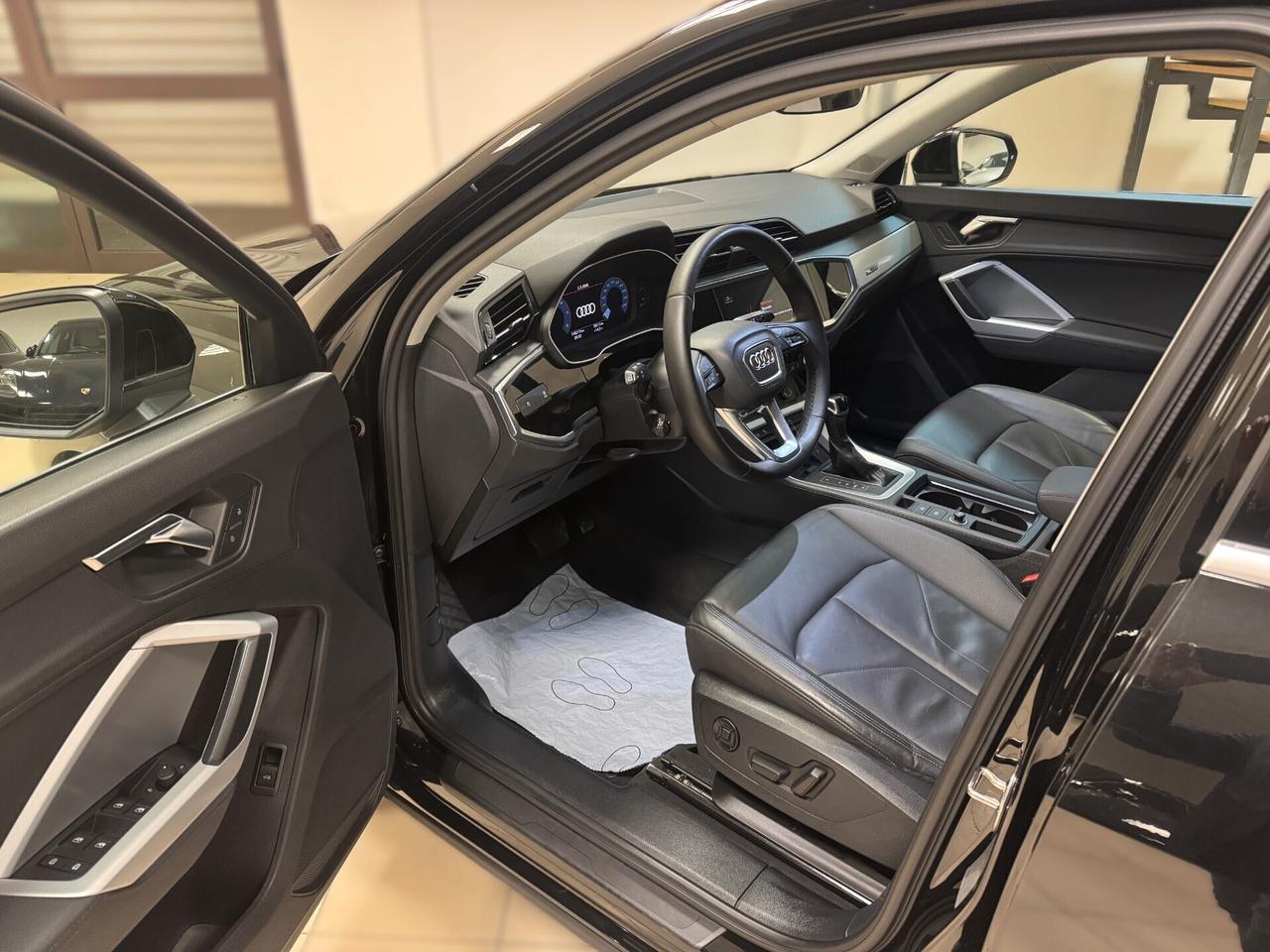 Audi Q3 40 TDI quattro S tronic Business