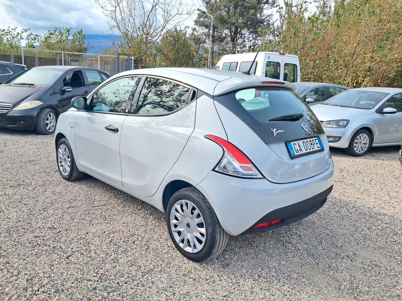 Lancia Ypsilon 1.2 69 CV solo 94.000km