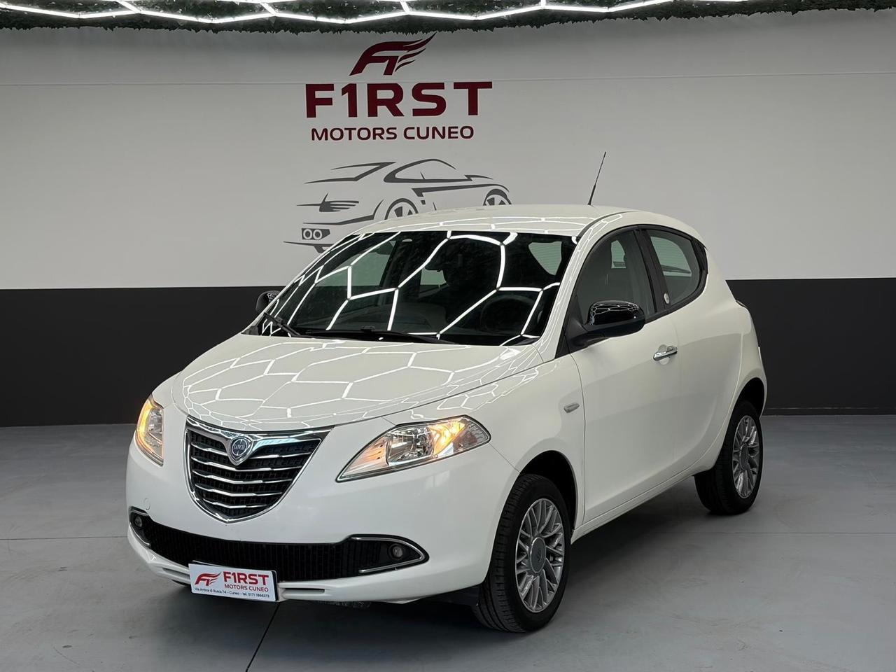 Lancia Ypsilon 0.9 TwinAir 85 CV 5 porte Metano Ecochic Gold