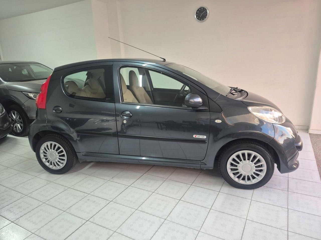 Peugeot 107 1.0 68CV 5p. Sweet Years SOLI 100000 KM