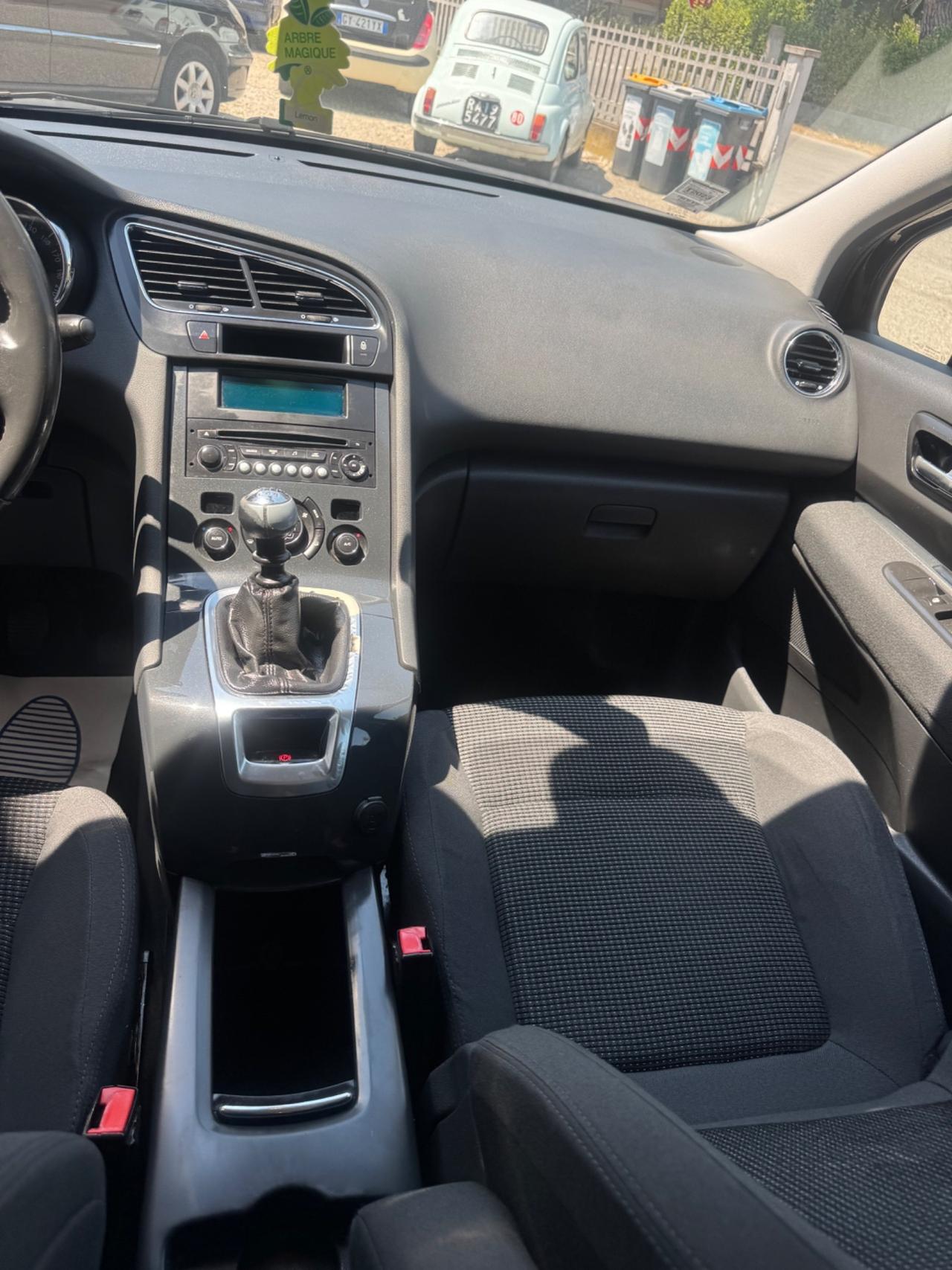 Peugeot 5008 1.6 HDi 112CV Active