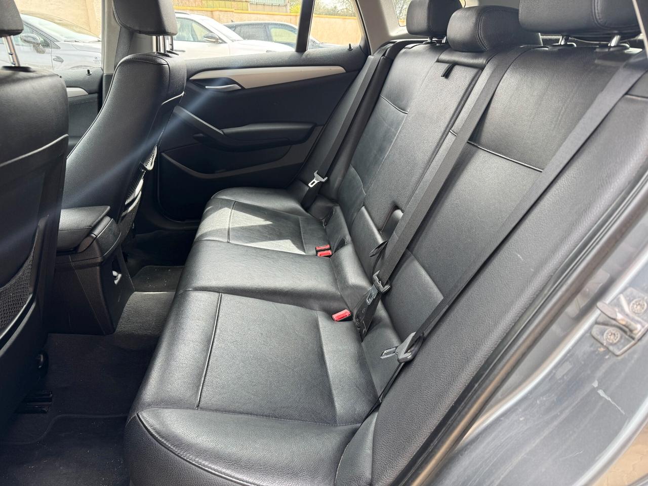 BMW X1 XDRIVE 20D FUTURA 2011