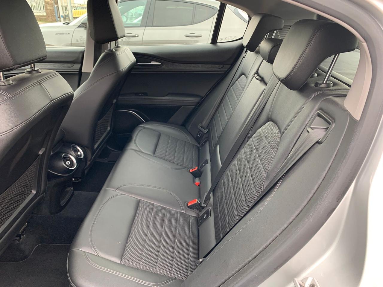 Alfa Romeo Stelvio 2.2 Turbodiesel 210 CV AT8 Q4 Super