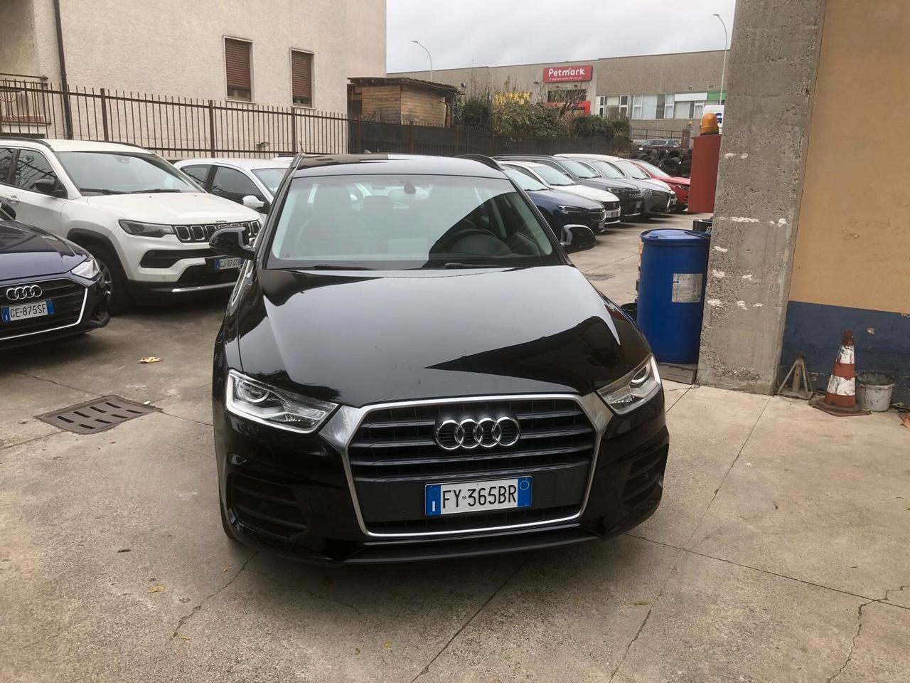 Audi Q3 2.0 TDI 150 CV Business