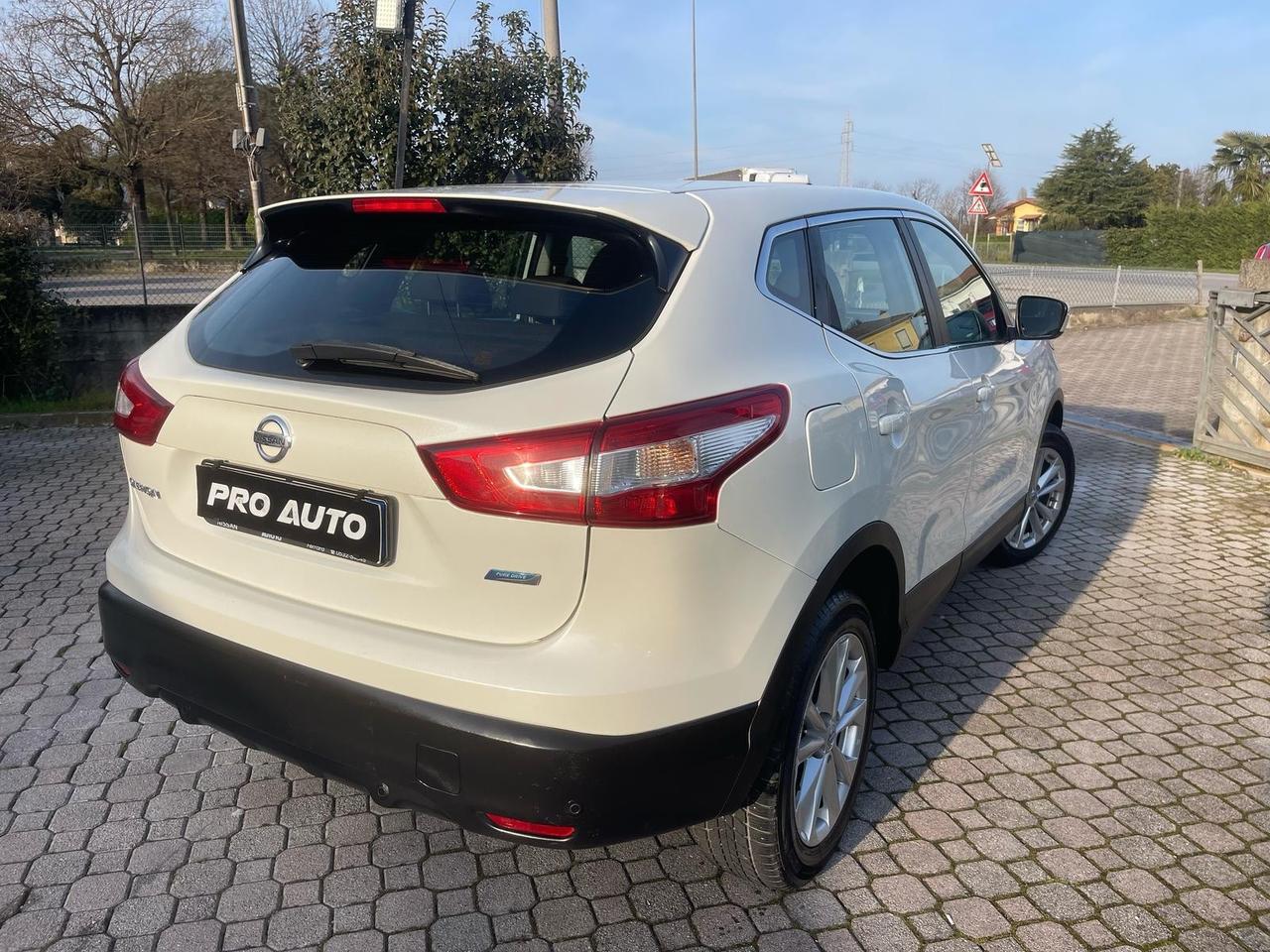 Nissan Qashqai 1.5 dCi N-Connecta