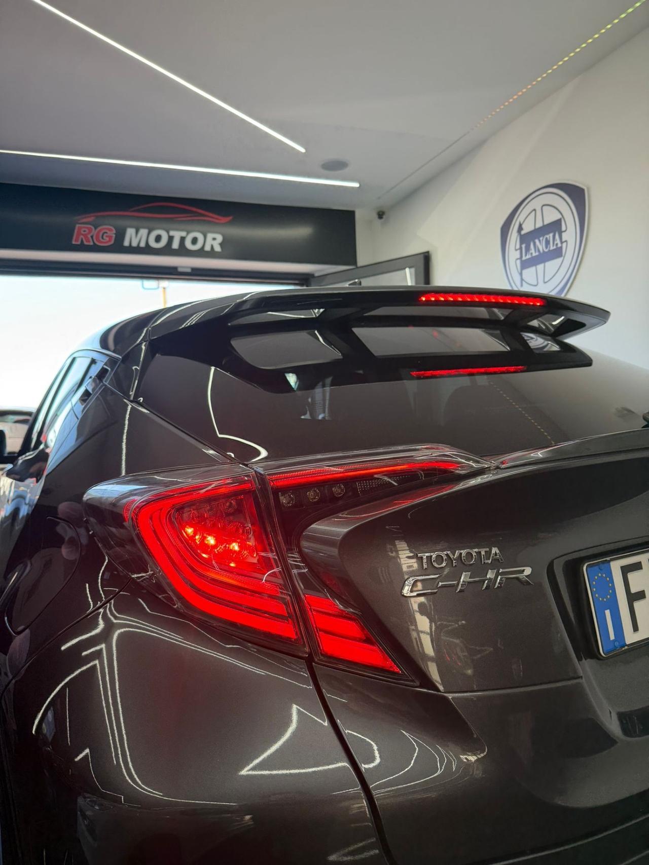 Toyota C-HR 1.8 Hybrid E-CVT Lounge