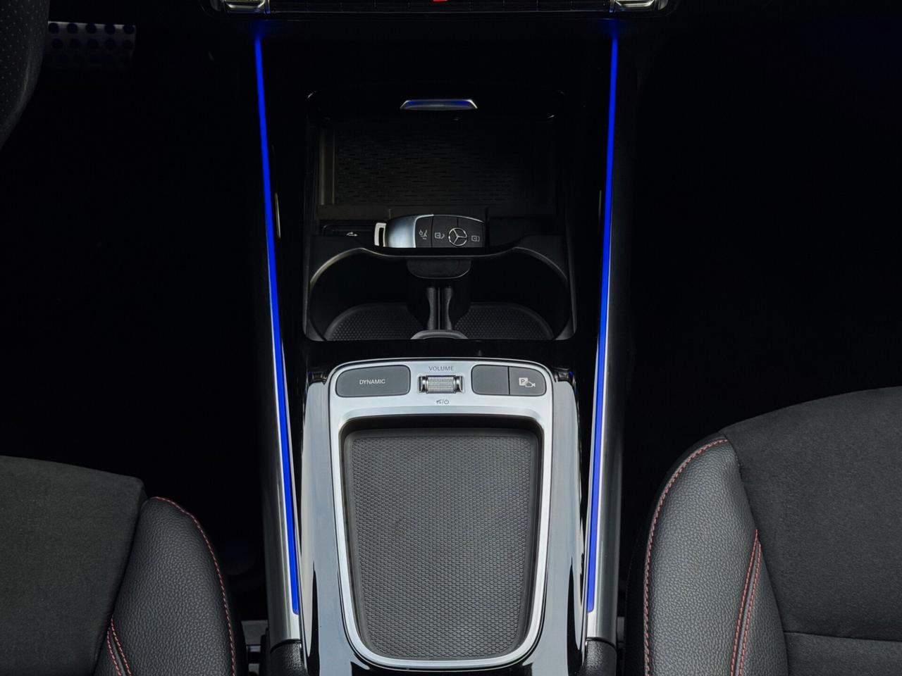 Mercedes-Benz GLA 200 d AMG Premium Plus TETTO