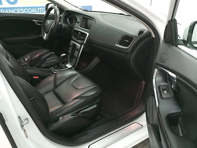 VOLVO V40 2.0 d2 Business my17