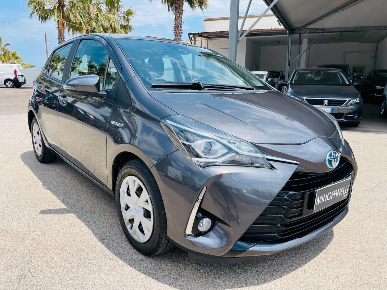 Toyota Yaris 1.5 Hybrid 5 porte Cool