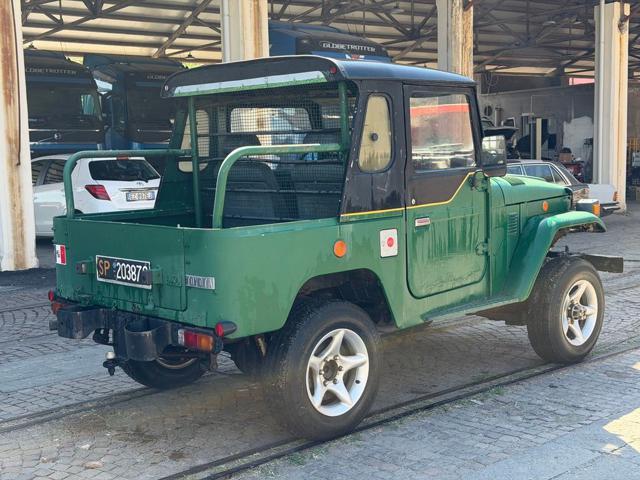 TOYOTA Land Cruiser BJ40
