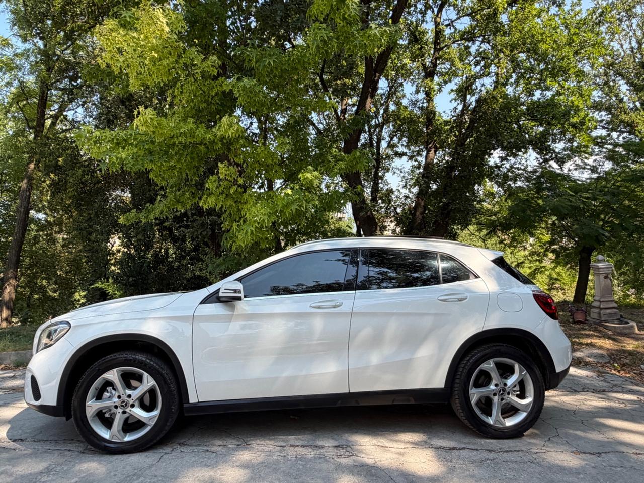 Mercedes-benz GLA 200d Sport FULL TETTO NAVY