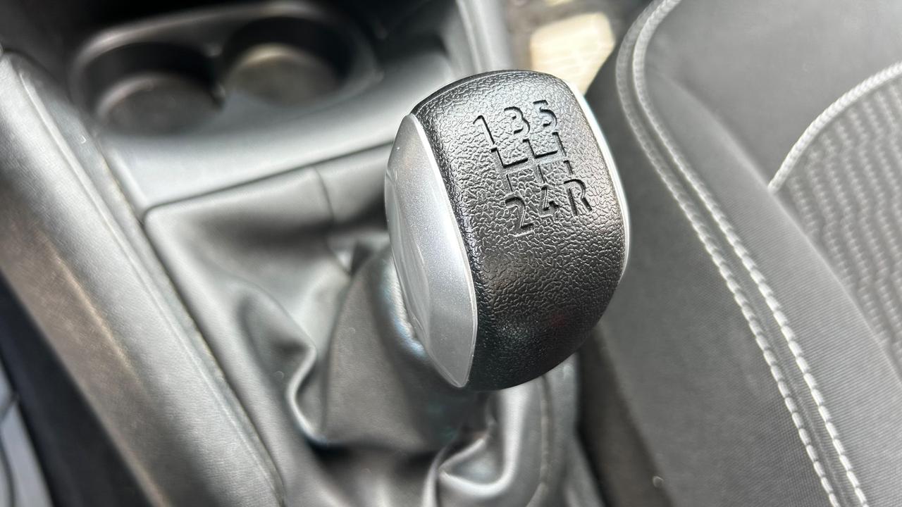 Peugeot 208 BlueHDi 75cv