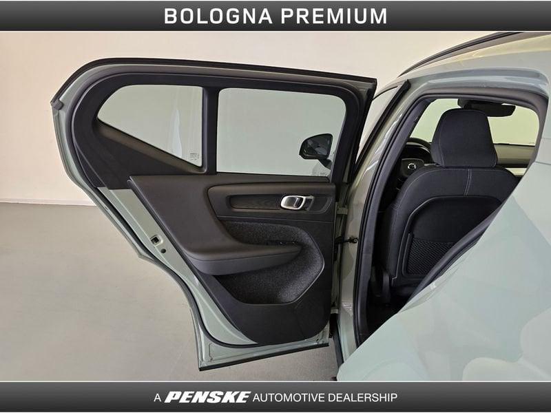 Volvo XC40 B3 automatico Plus Dark