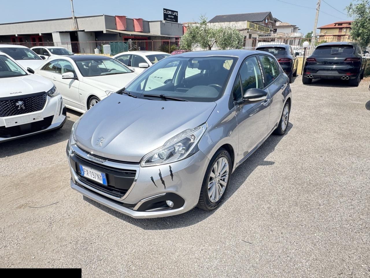 PEUGEOT 208 1.2 BENZINA ADATTA NEOPATENTATI