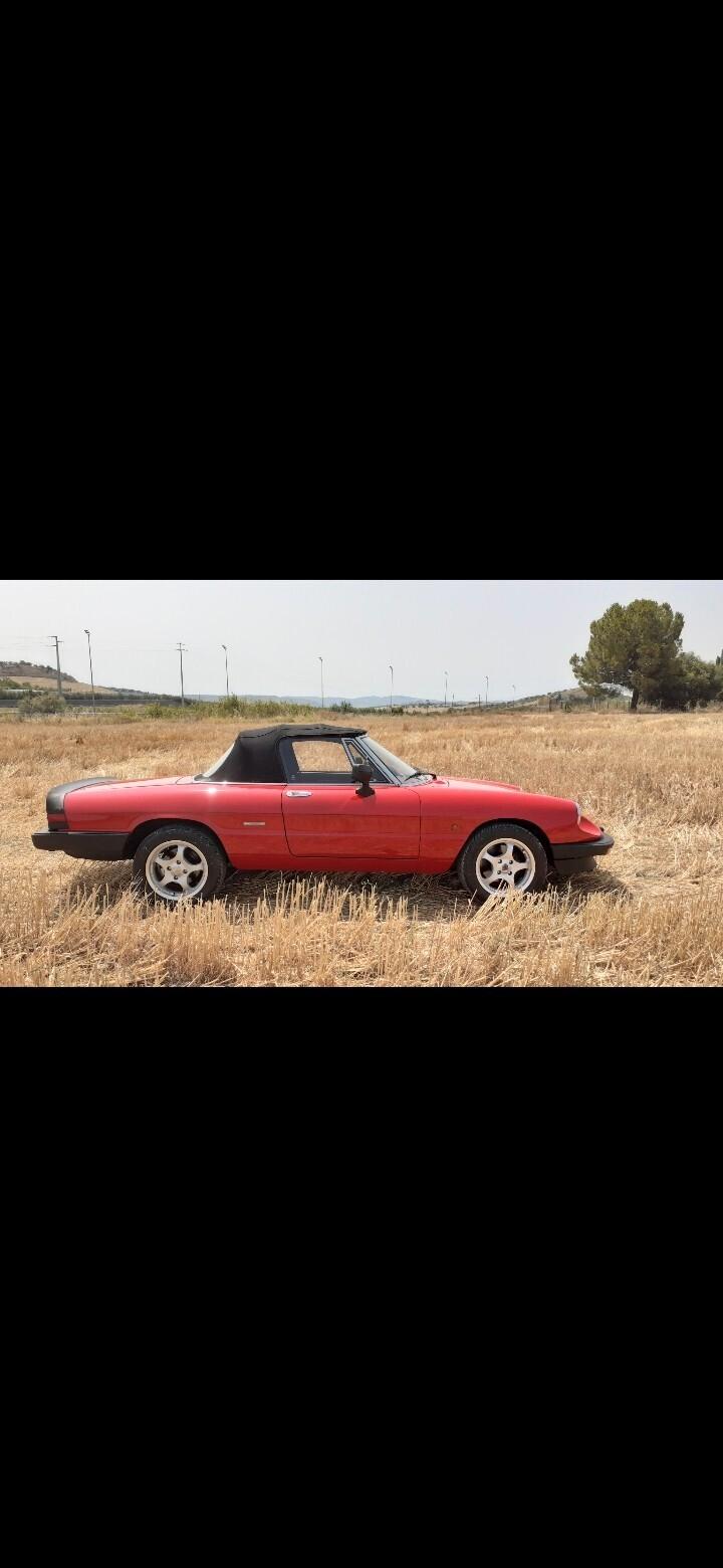 Alfa Romeo Spider 2.0