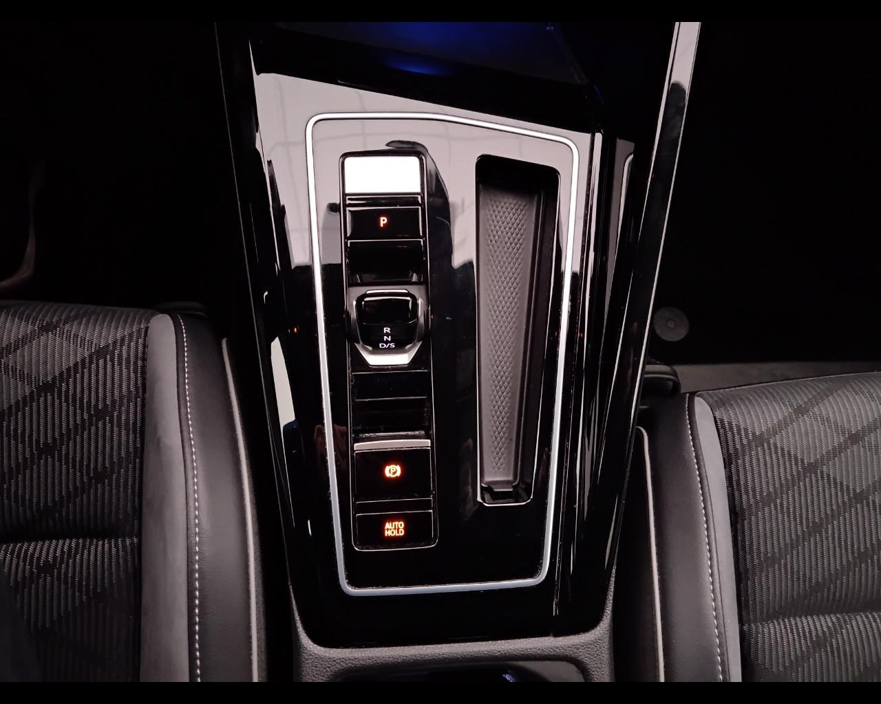 VOLKSWAGEN Golf VIII 2020 - Golf 1.5 etsi evo R-Line 130cv dsg