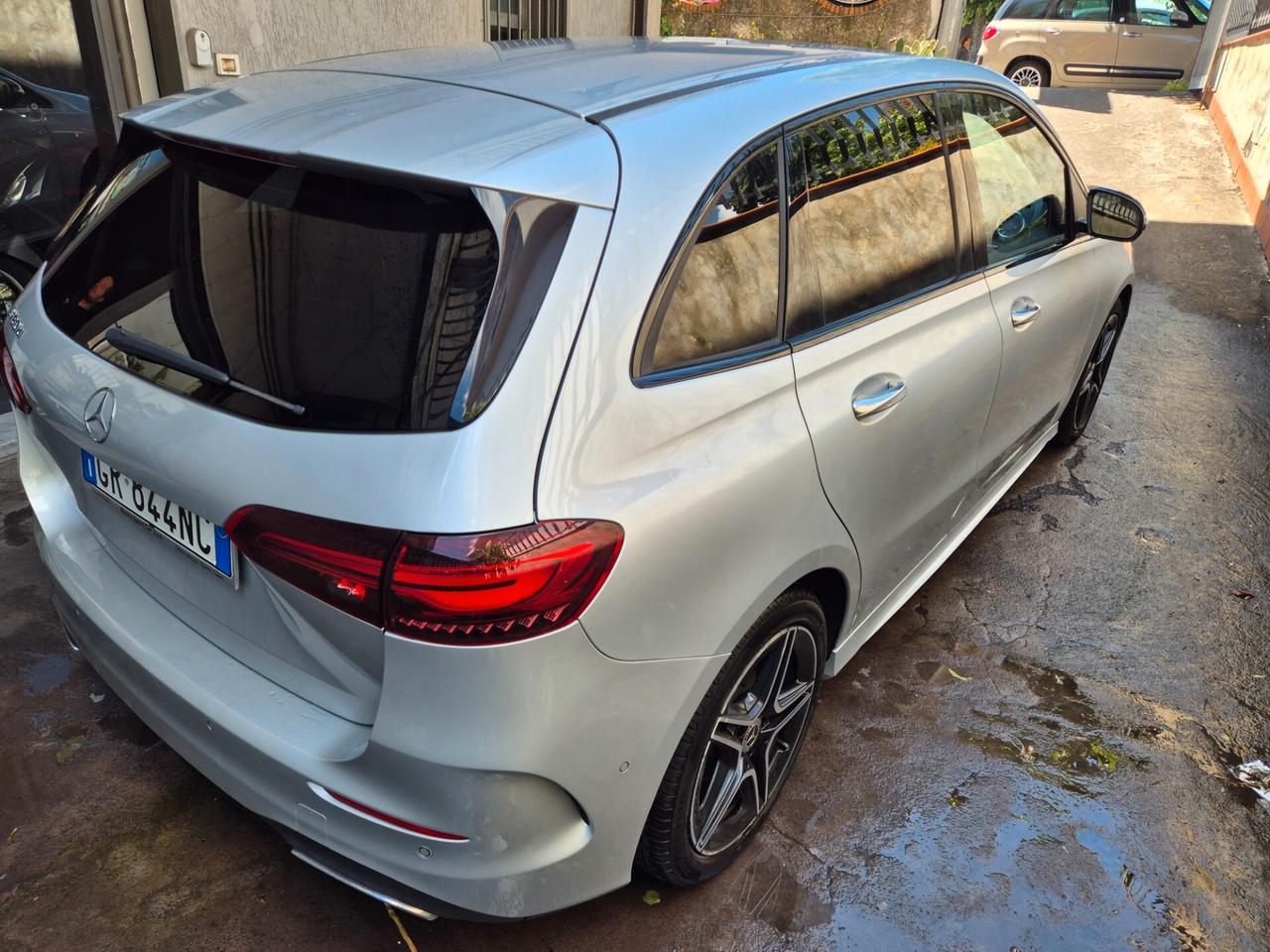 Mercedes-benz B 180 d Automatic AMG Line Premium Plus