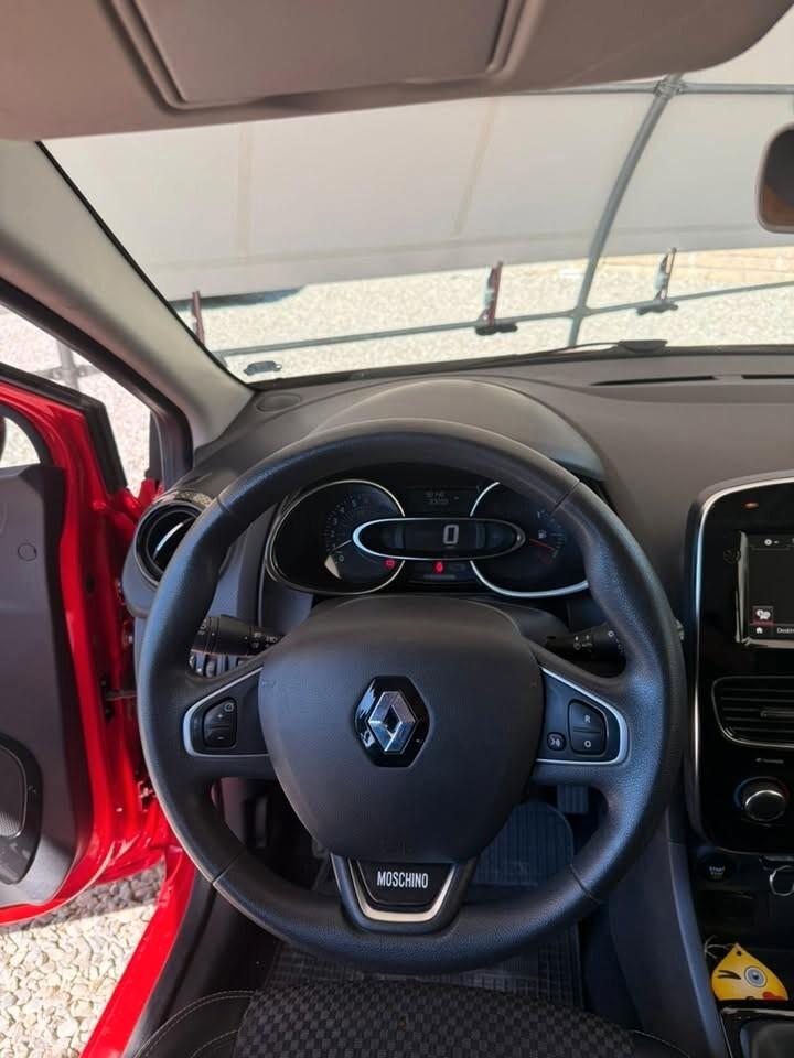 Renault Clio TCe 12V 90 CV 5 porte Moschino Intens
