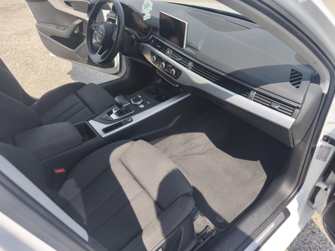 Audi A4 Avant 2.0 TDI 150 CV ultra Sport