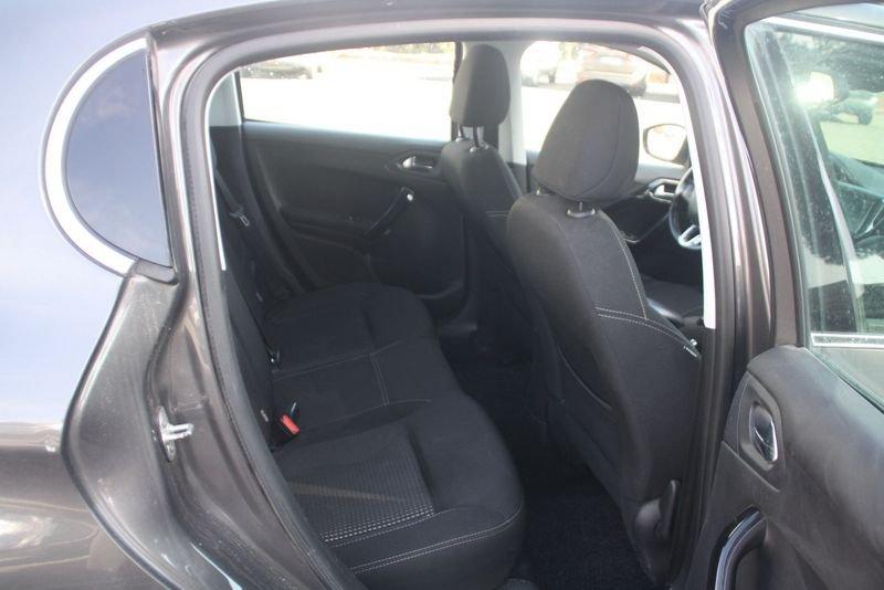 Peugeot 208 Allure PureTech 82cv