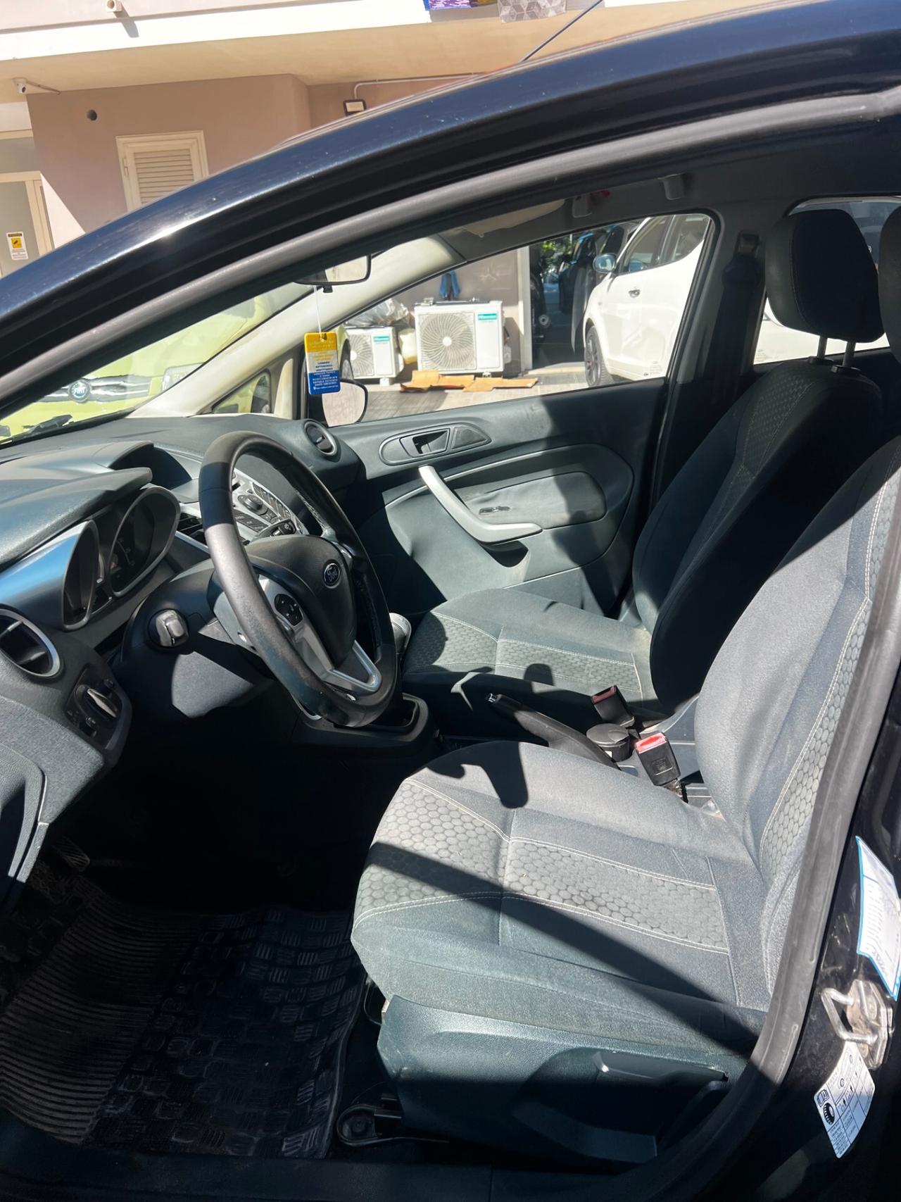Ford Fiesta 1.4 5 porte Bz.- GPL Titanium neopatentati